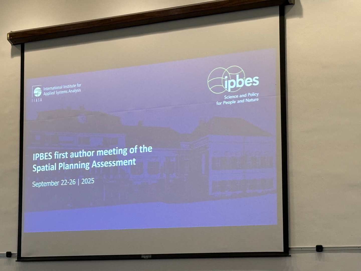 IPBES 空间规划评估第一次作者会议的背景投影